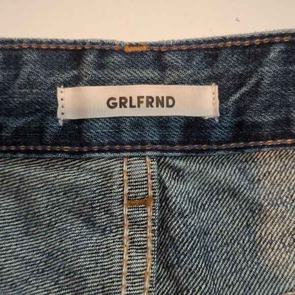 GRLFRND Helena Short Hang On Me - Picture 6 of 11